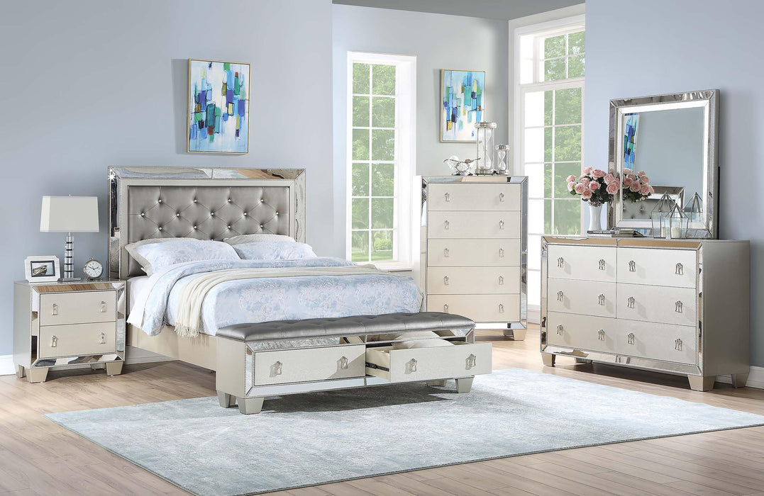 Mcraft E. King Bed W/Storage Bench/Silver in Silver - Marjories Furniture (Las Vegas, NV)