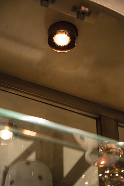 Seven Oaks Hutch & Buffet - Marjories Furniture (Las Vegas, NV)