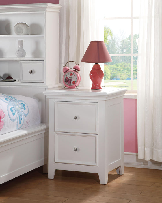 Lacey White Nightstand (2 DRAWERS) - Marjories Furniture (Las Vegas, NV)