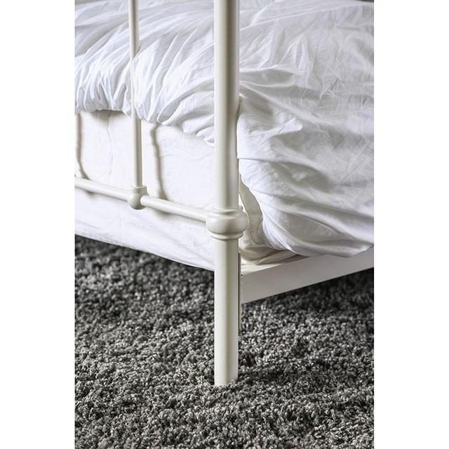 IRIA Vintage White Cal.King, E.King, & Full Bed - Marjories Furniture (Las Vegas, NV)