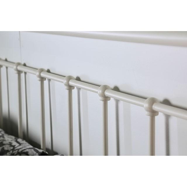 IRIA Vintage White Cal.King, E.King, & Full Bed - Marjories Furniture (Las Vegas, NV)